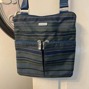 Baggallini blues and green striped crossbody, lots of compartments